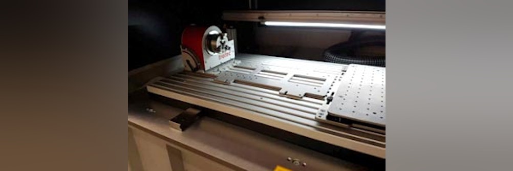 T-NUTENPLATTE PT 25 aus Aluminium -  beidseitig plangefrästen Flächen