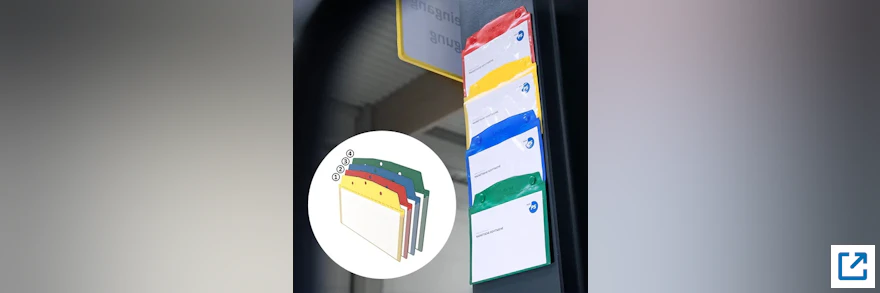 Visuelle Organisation: Sichttaschen in verschiedenen Farben zur Ordnung nutzen