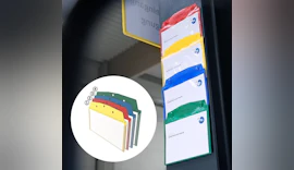 Visuelle Organisation: Sichttaschen in verschiedenen Farben zur Ordnung nutzen