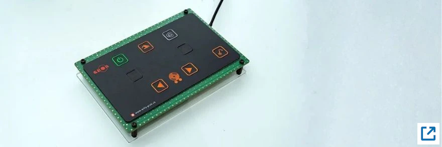 Beleuchtete Folientastatur mit intelligenter Menüführung für eine Maschinensteuerung